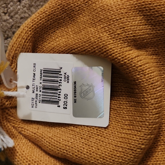 Retro Sport Sabres beanie winter hat bnwt - Picture 2 of 6